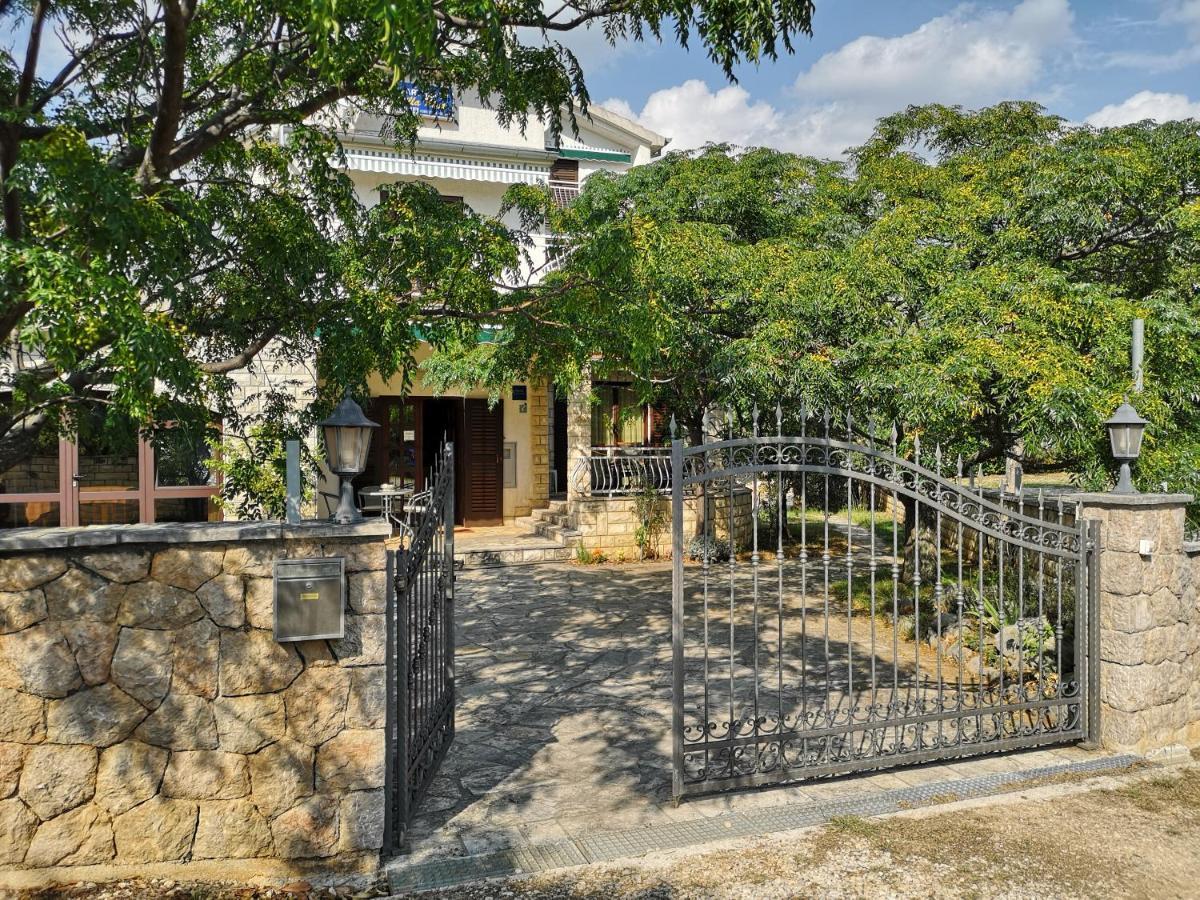 Villa Nina Seline Buitenkant foto