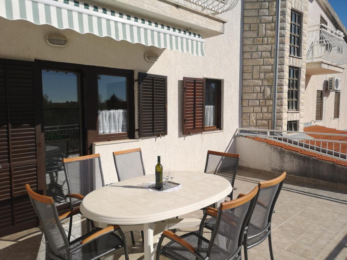 Villa Nina Seline Buitenkant foto