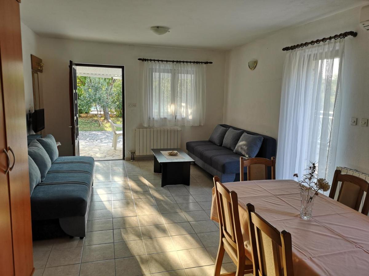 Villa Nina Seline Buitenkant foto